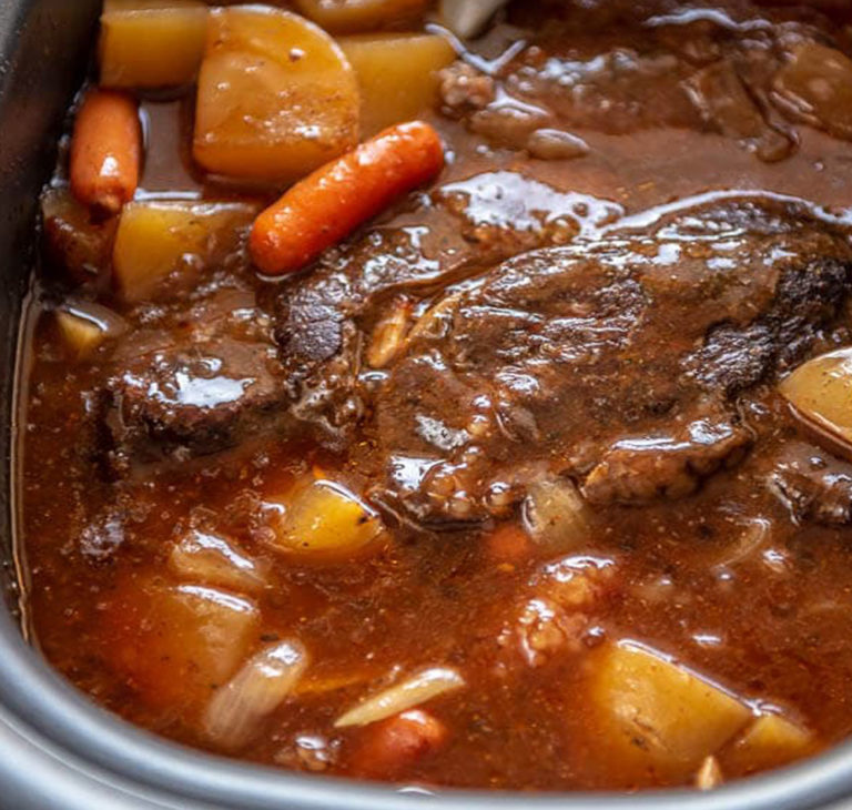 Slow Cooker Pot Roast with Gravy Recipe | superfashion.us