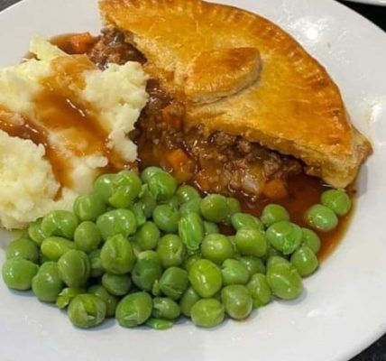 Minced Beef and Onion Pie